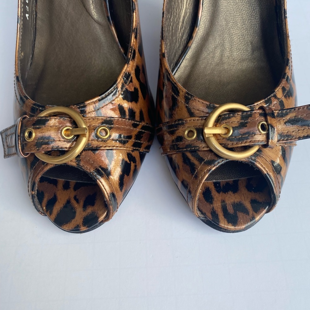 Stuart Weitzman Leopard Print Peep Toe Heels Women’s size 7N Patent Leather - Picture 10 of 15